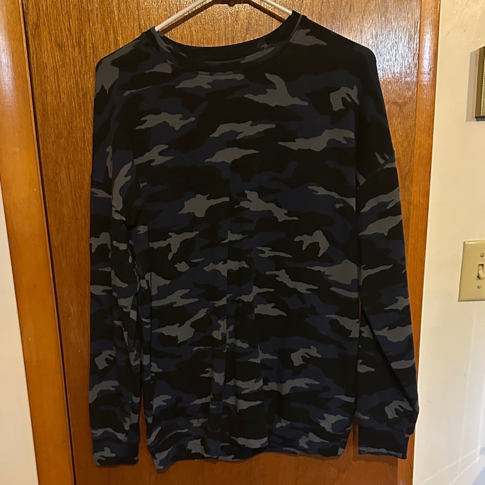 Women’s oversized Camouflage Long Sleeve sweatshirt- light weight
